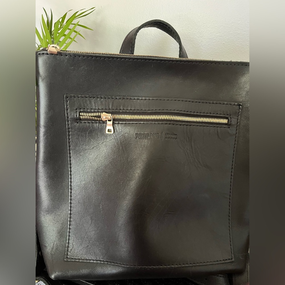 Portland Leather Co Tote Backpack in Black
